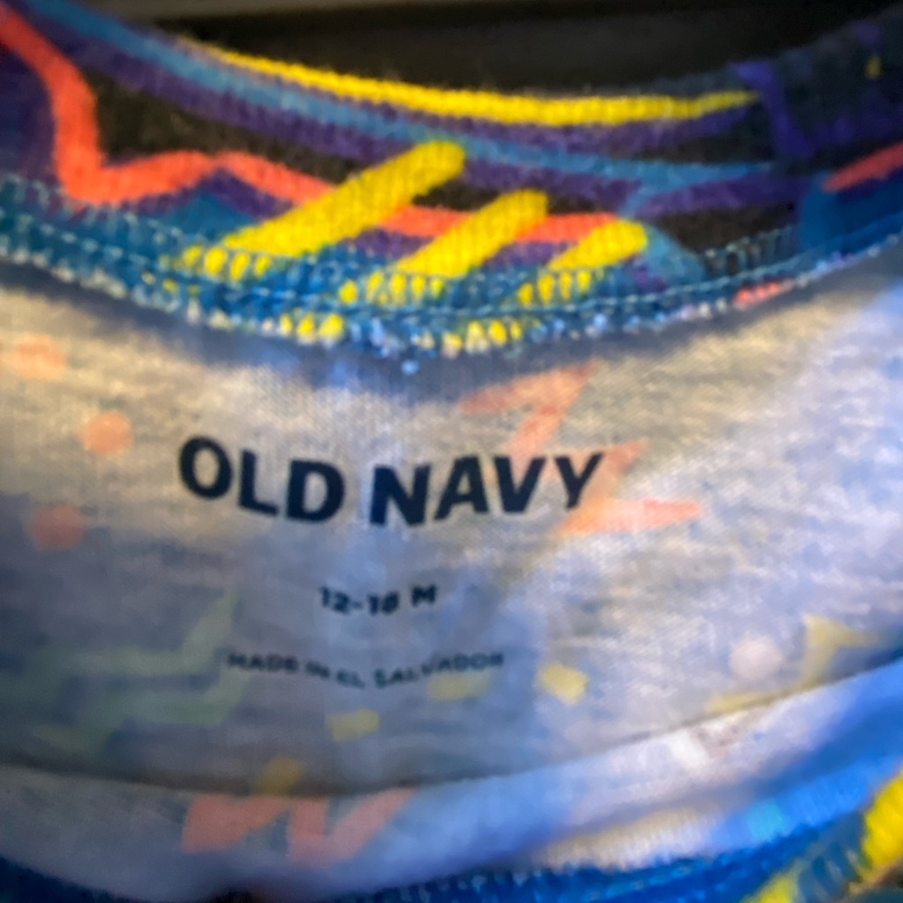 Old Navy Jaws T-Shirt 12-18 Months - Picture 2 of 2